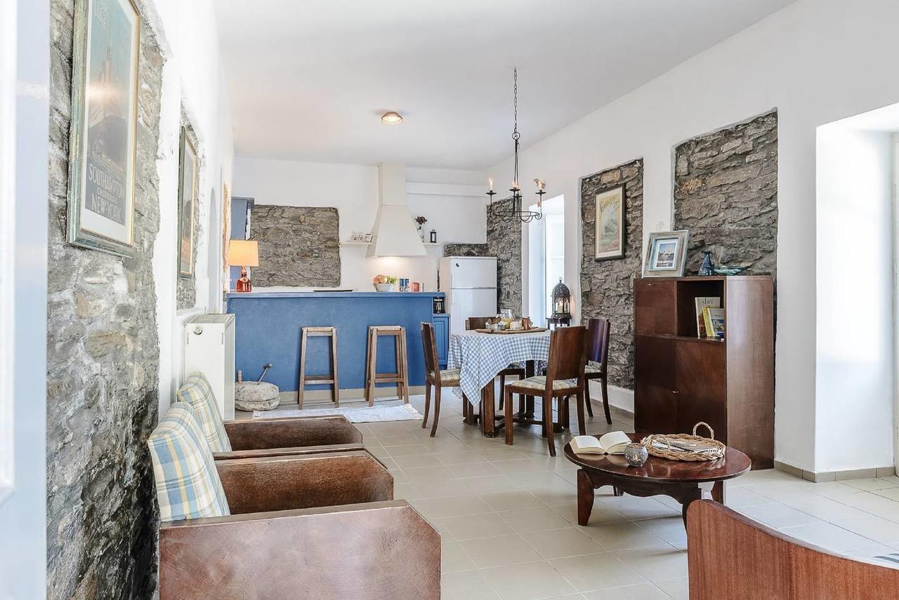 "Aura" Apt In Stone Tower 1690 • Andros Aidonia  외부 사진